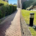 Beautiful Ground Floor 2 Bedroom *