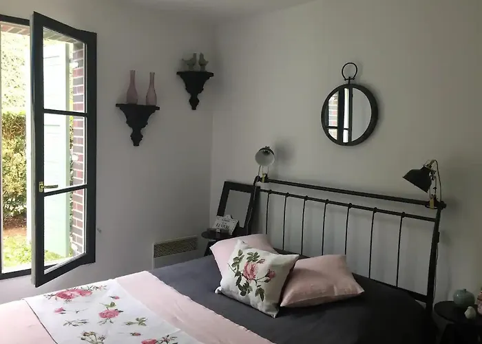 Beautiful Ground Floor 2 Bedroom Honfleur