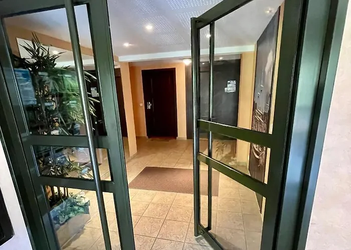 Beautiful Ground Floor 2 Bedroom Apartment Honfleur